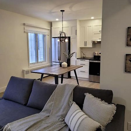 Free Parking, Beautiful 4 1/2- 2 Bedroom Apartment مونتريال المظهر الخارجي الصورة